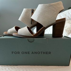 Tom’s Majorca Cutout Sandal Natural Yarn Dye